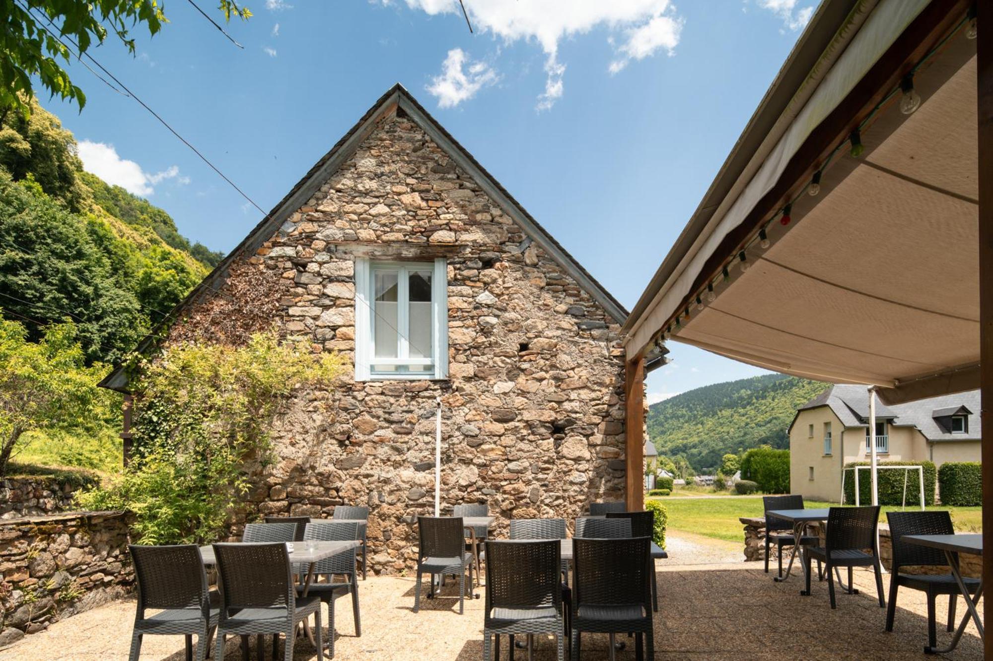 Domaine De Ramonjuan Hotell Bagnères-de-Bigorre Exteriör bild